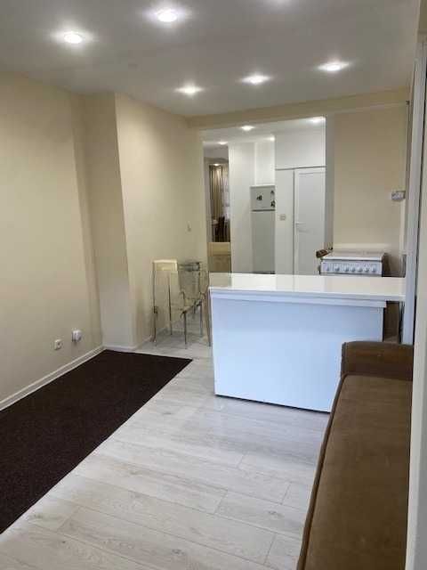 Дава се под наем Тристаен апартамент в София, Зона Б-18 - 90 кв.м за 650 € - Снимка #3