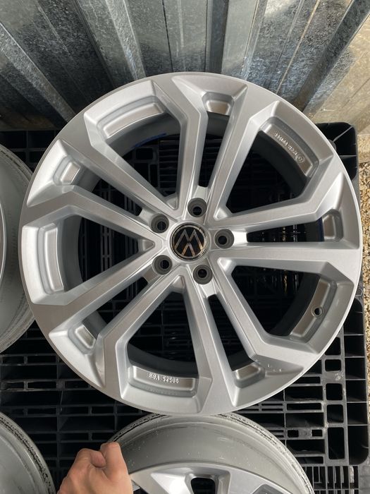 19 цола 5 х 112 мм ID 4 , ID 5 , ID 6 VW , Ауди Q 3 , Q 4 , Шкода