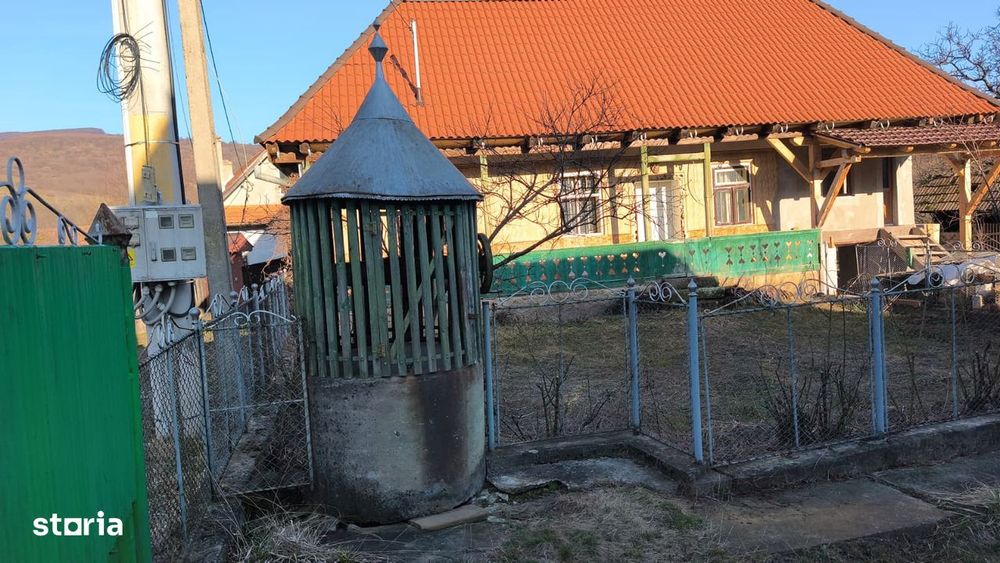 De vanzare 2 case intr-o curte in Silea NirajuluI