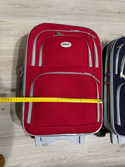 Два куфара за път