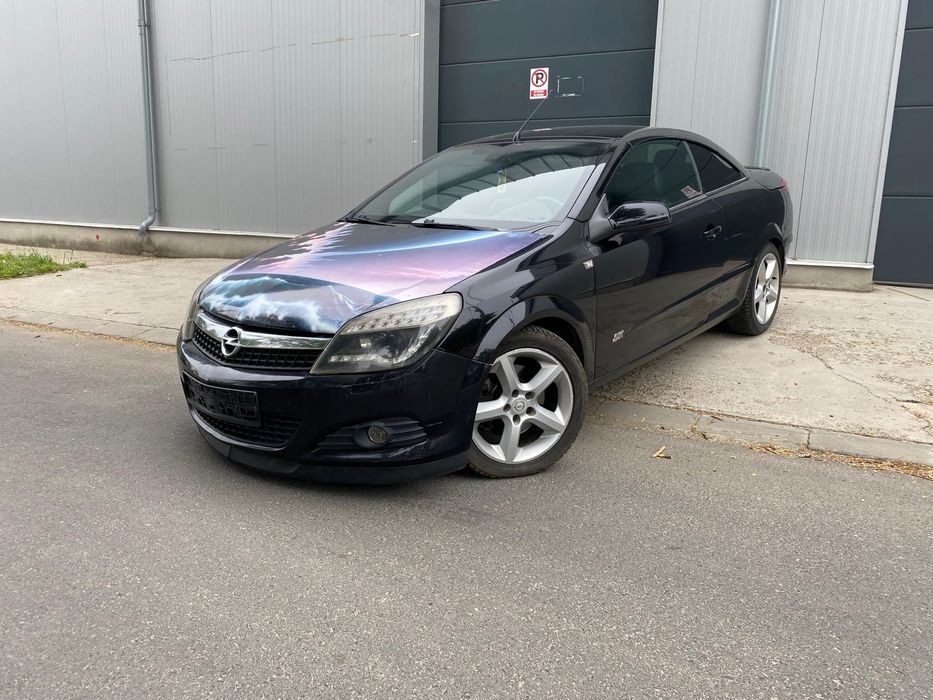 OFERTA: Opel Astra H twin top 1.9 cdti 150 C.P.