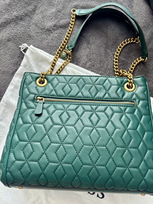 Дамска чанта Guess