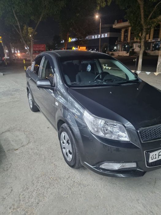 Moshina sotiladi Neksiya 3 aftomat