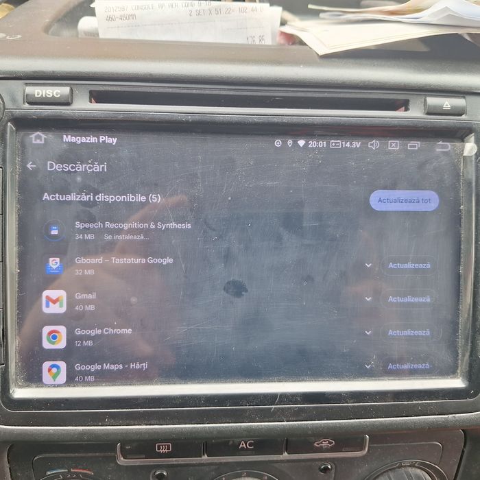 Navigatie auto compatibila gama VW