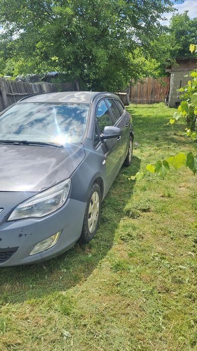 Opel astra J 2011