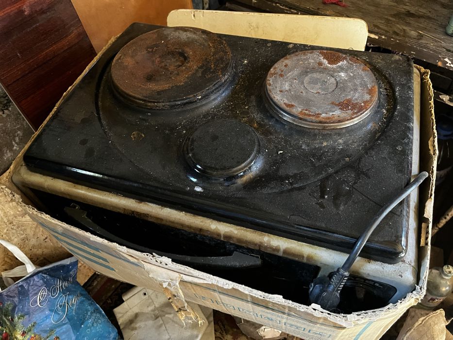 Продам эл.плитуу