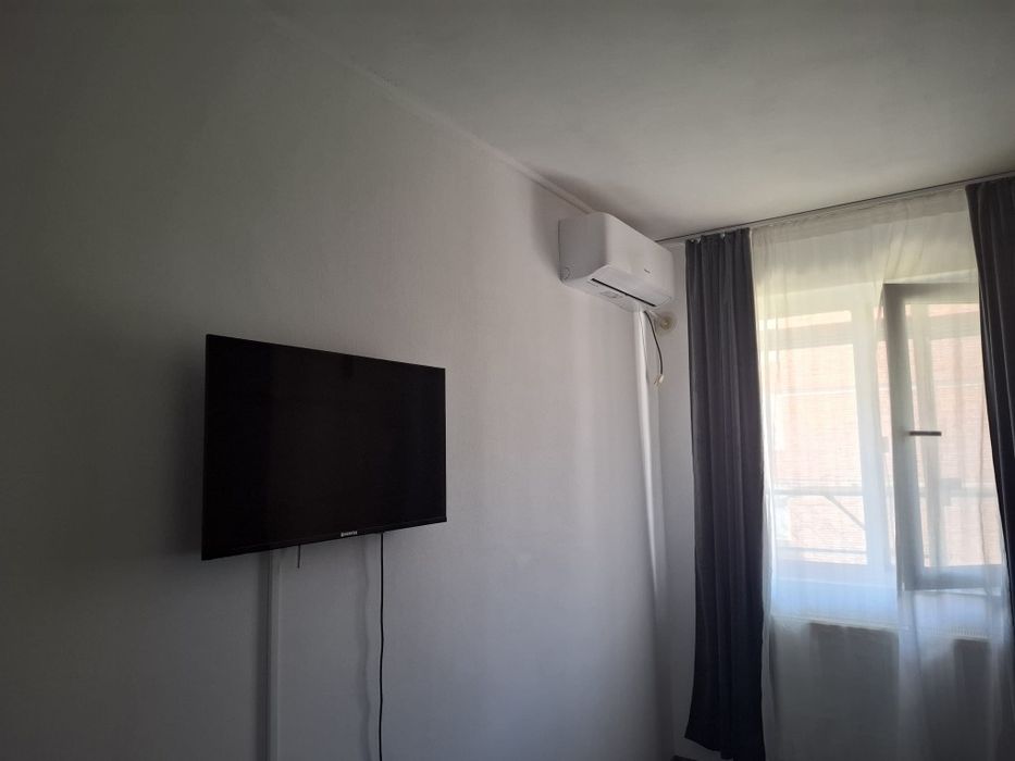 Închiriez garsoniera în Complexul Studențesc