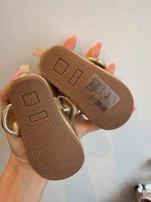 Обувки / пантофки H&M