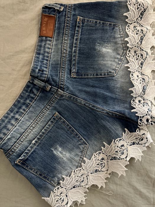 Pantaloni scurți cu broderie Turcia