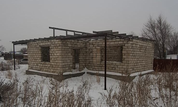 Продается дом, все окно и двери куплены