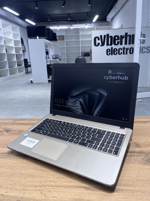 Ноутбук Asus X540U