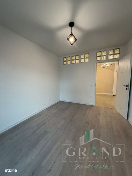 Apartament 3 camere de vanzare , Eroilor, Floresti.