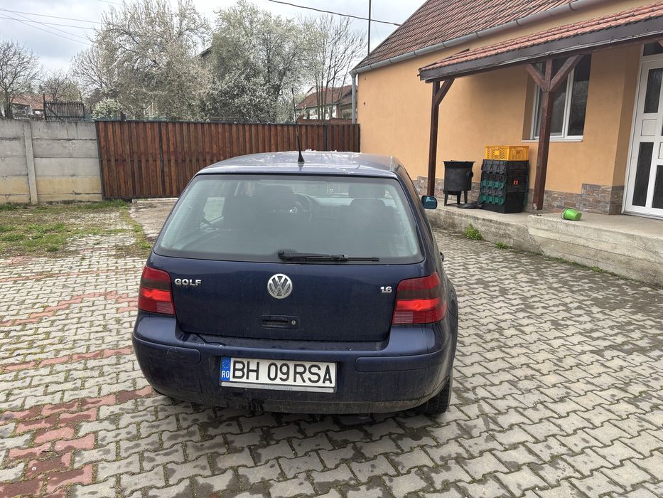 Vând VW Golf IV 1.6 benzina