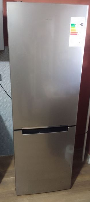 Холодильник Samsung