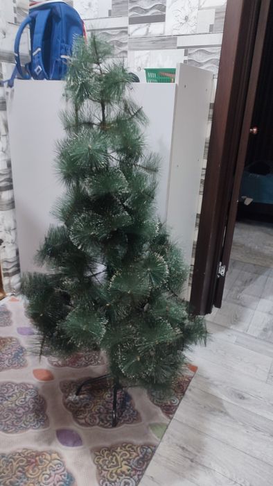 Ёлка искусственная