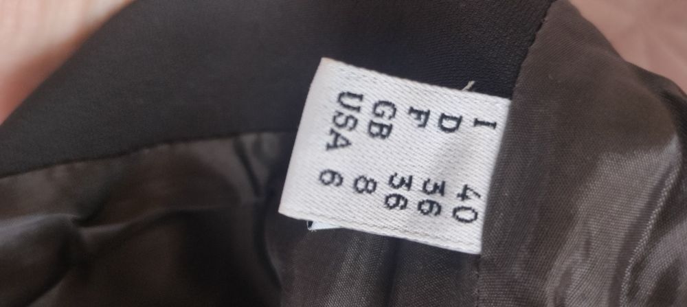 Оригинална  MOSCHINO, размер S, малка черна рокля