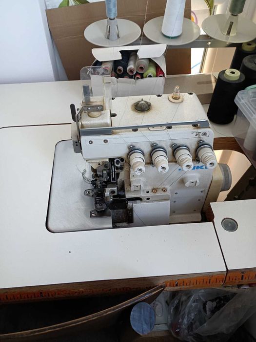 Професионални шевни машини Juke