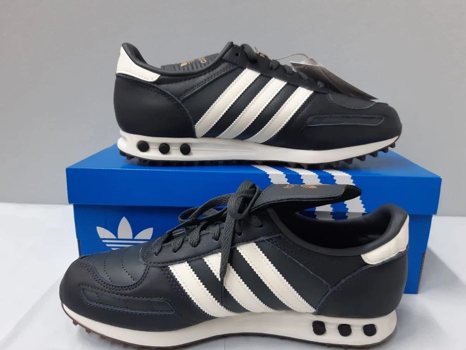 Adidas ,L.A. trainer оригинал разпродажба