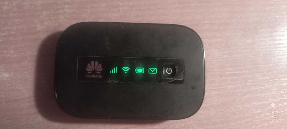Продавам HUAWEI E5332 Mobile 3G WiFi Router
