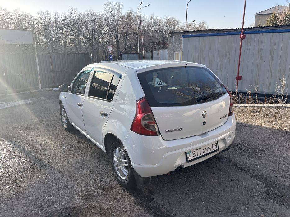 Продам Renault Sandero 2012года