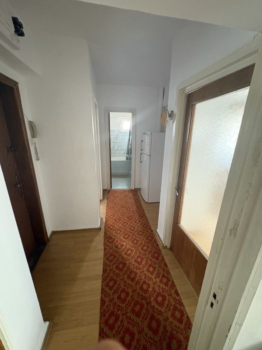 Inchiriez apartament
