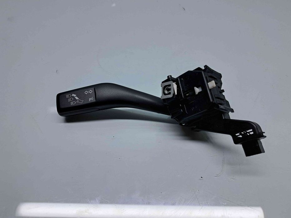 Maneta semnalizare  Skoda Octavia 2 (1Z3) [Fabr 2004-2013] 1K0953513E