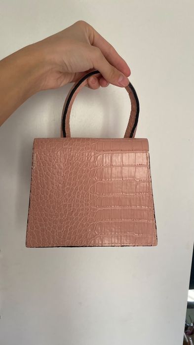 Продается розовая мини сумочка
