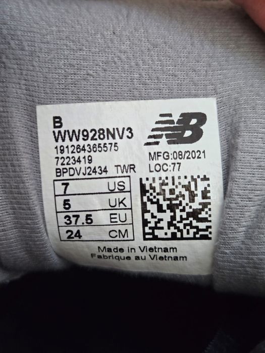 Adidas dama New Balance  928NV3.       37.5