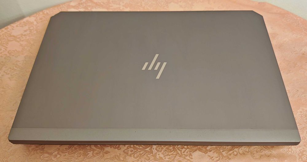 HP ZBook 17 DreamColor/Core i7-9750H/RTX 4000 8GB/32GB RAM/1TB SSD