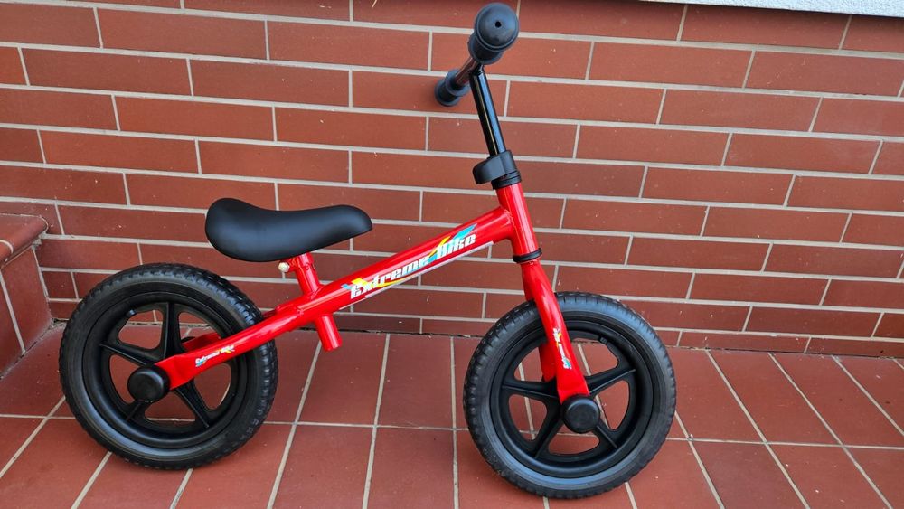 Bicicleta de echilibru metalica pentru copii