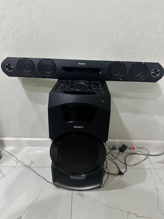 караоке Sony с двумя микрофонами в отличном состоянии