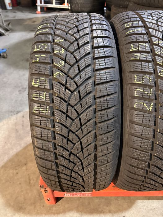 Anvelope iarna 225/45/19 GoodYear UltraGrip Performance 225 45 19 R 19