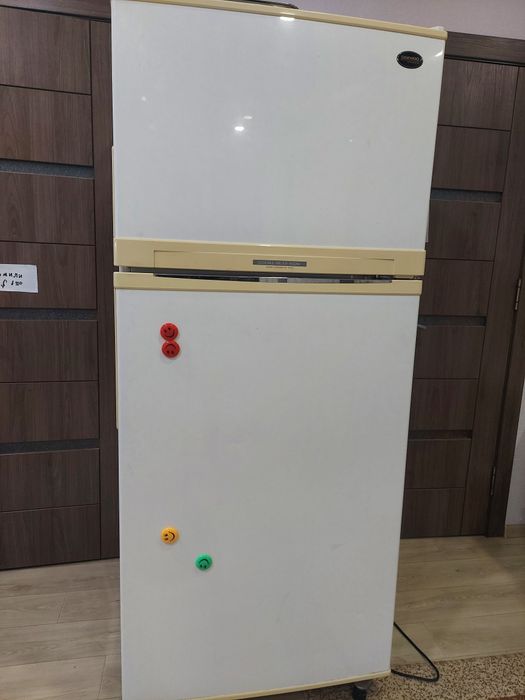 Продам свой Корейский Холодильники