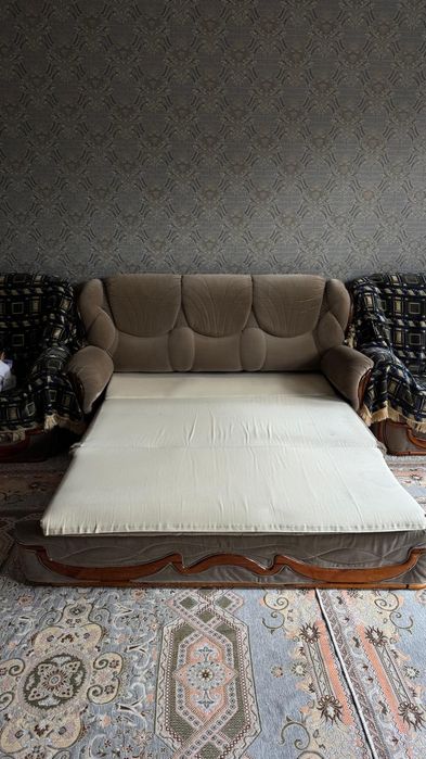 Мягкий диван сатылады СРОЧНО