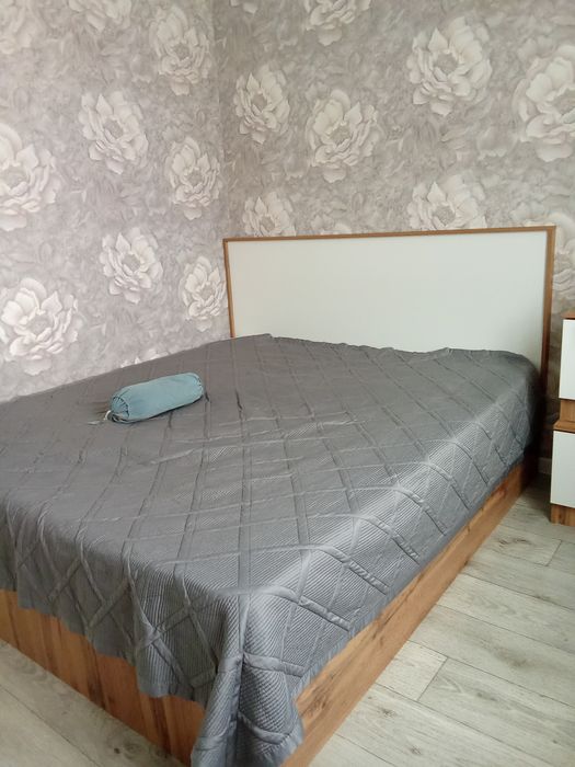 Продам двухспальную кровать