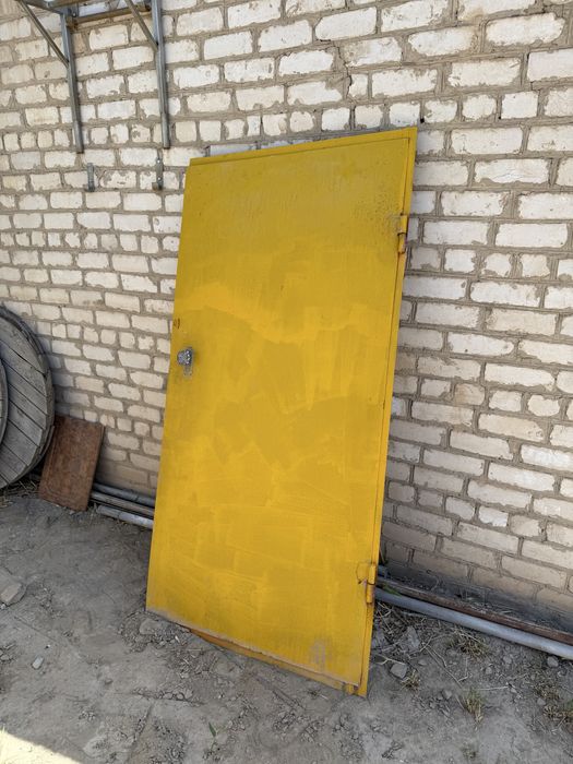 Входной дверь железный