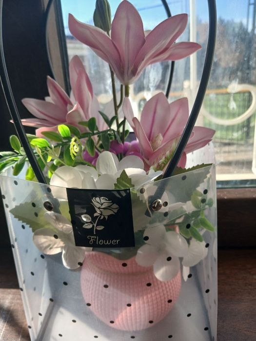 Suniy gul yangi holatda