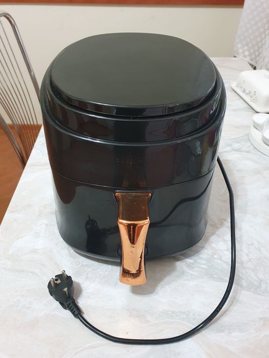 Friteuză cu aer cald Cheffinger Home 1400W 8 litri CF-AFRY8