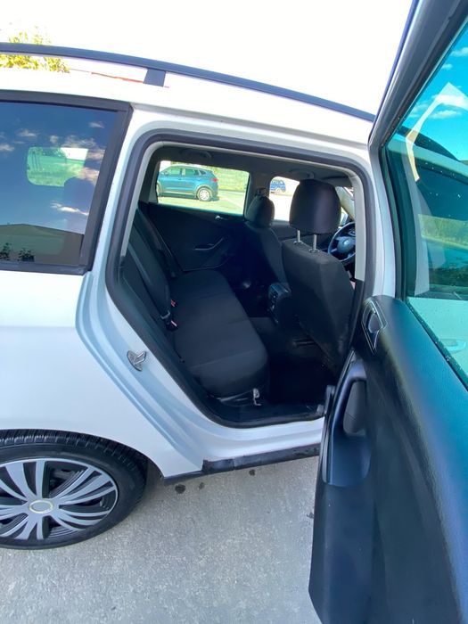 Vând Vw Passat B6 2.0TDI 140CP 6+1Trepte.