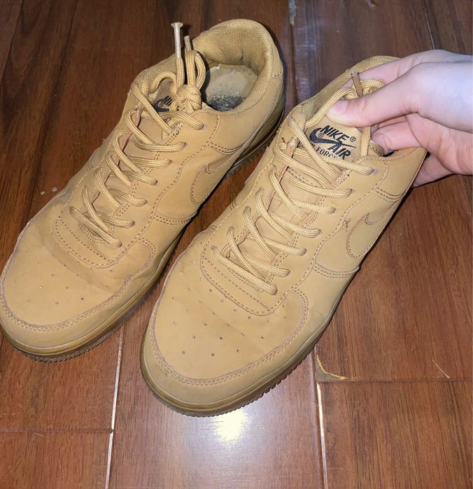 Женская одежда и обувь