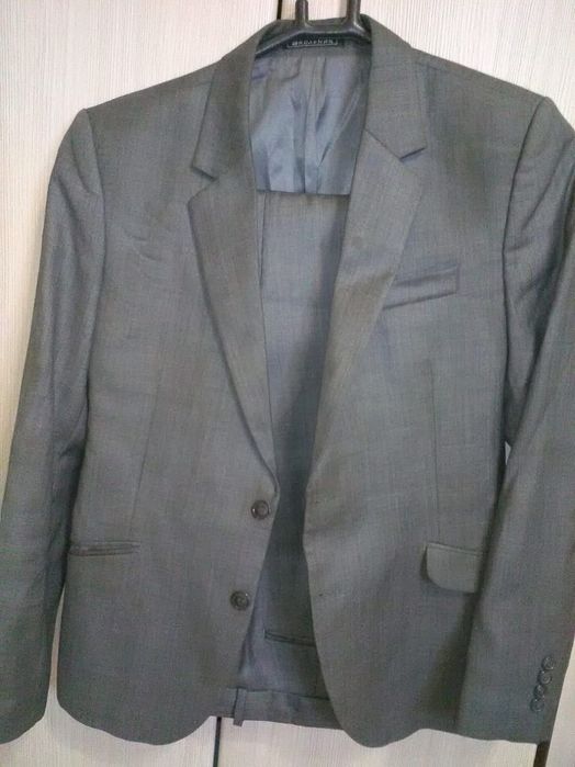 Брючной костюм 46р