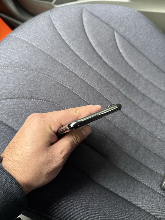 Iphone x ayfon x 256gb qora tel ideal sotiladi aybi yo face ishlidi