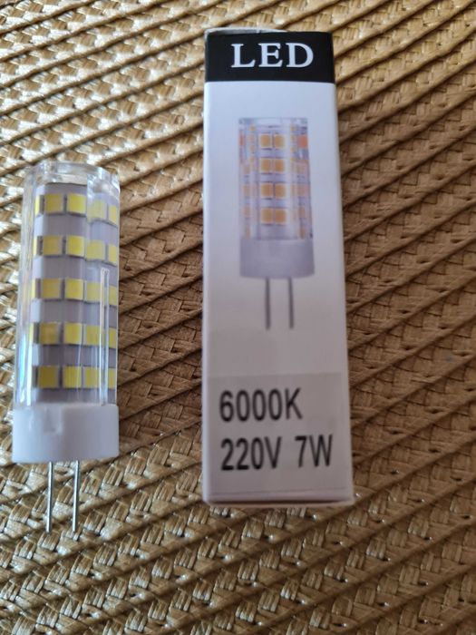 set de 10 becuri led  - 7 wati- cu lumina alb rece