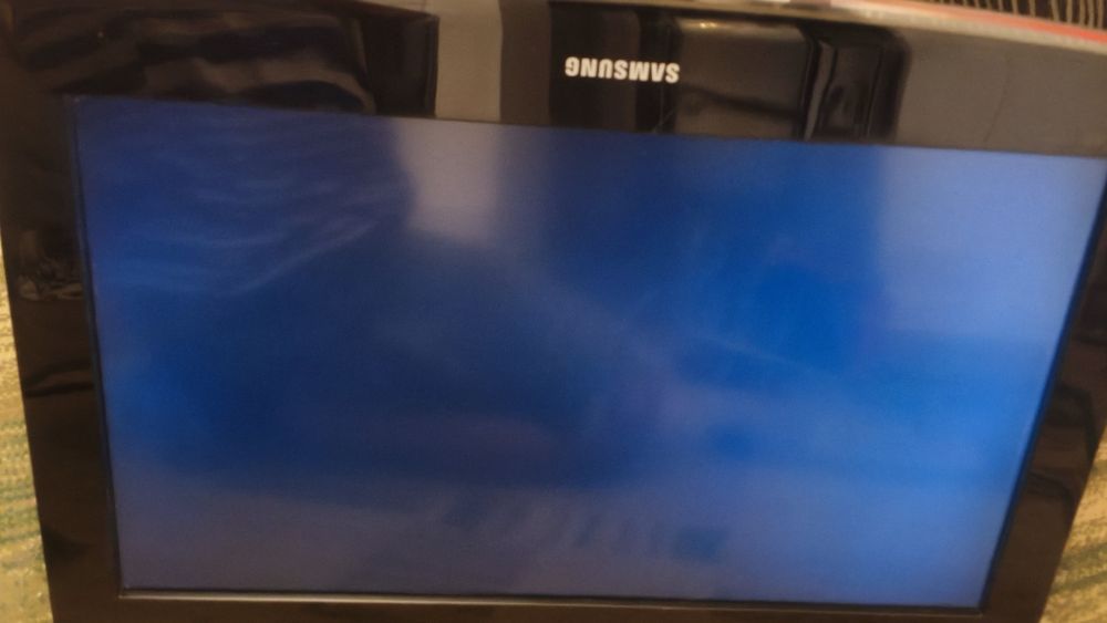 Телевизор Samsung LE26B450C4WXCS на запчасти