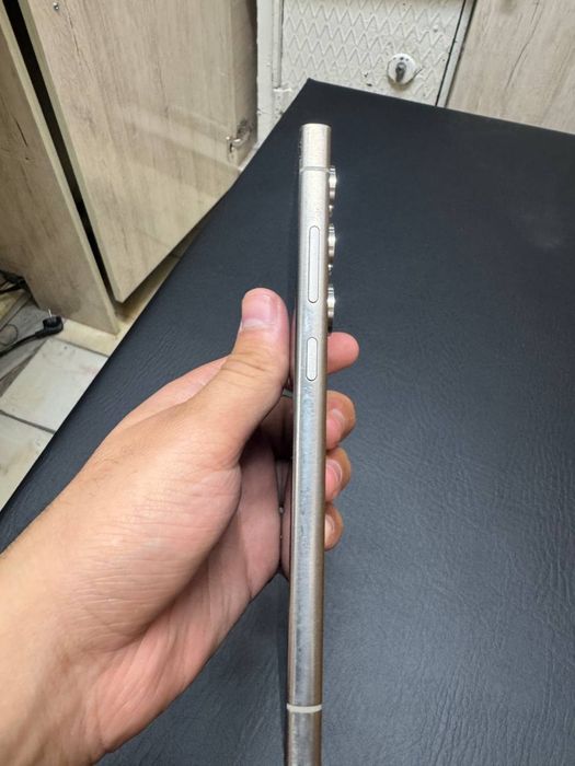 Samsung S24 ultra 12/512