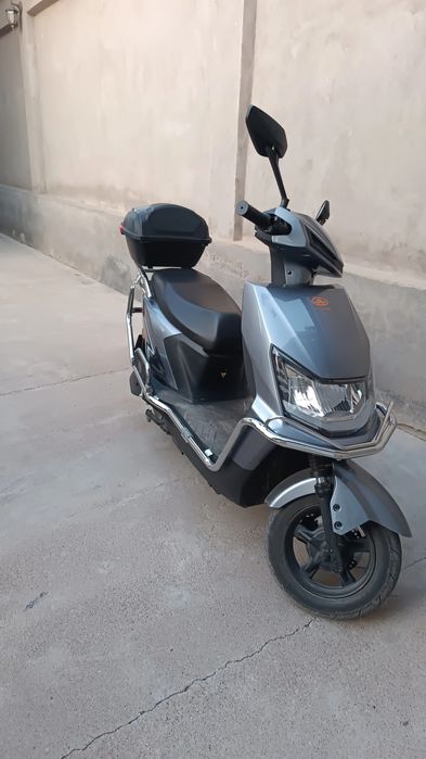 Skuter yulong (moped)