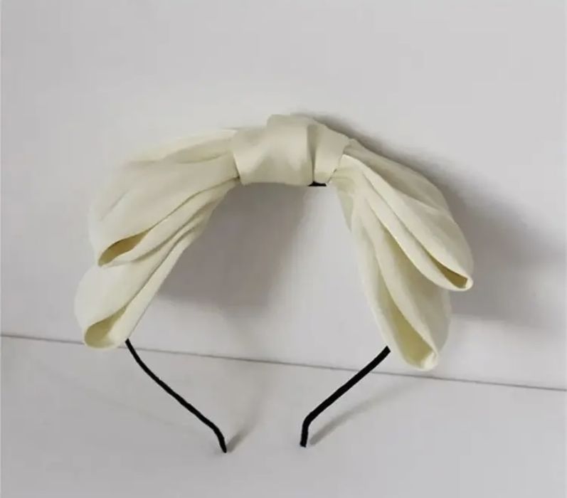 Ободки в виде бантов