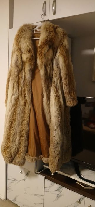 Vând haină de blana naturală!