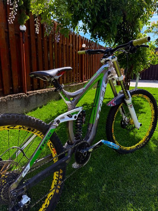 Bicicleta Downhill TREK SESSION 8