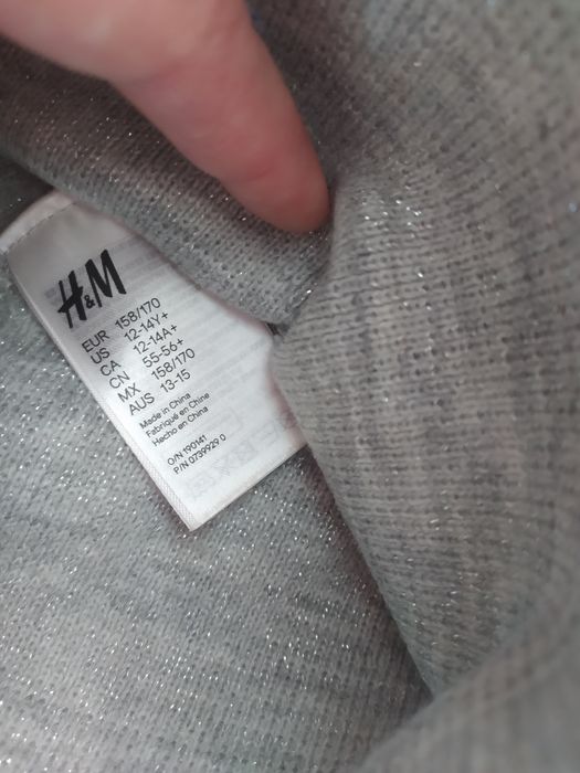 Продам шапки на девочку